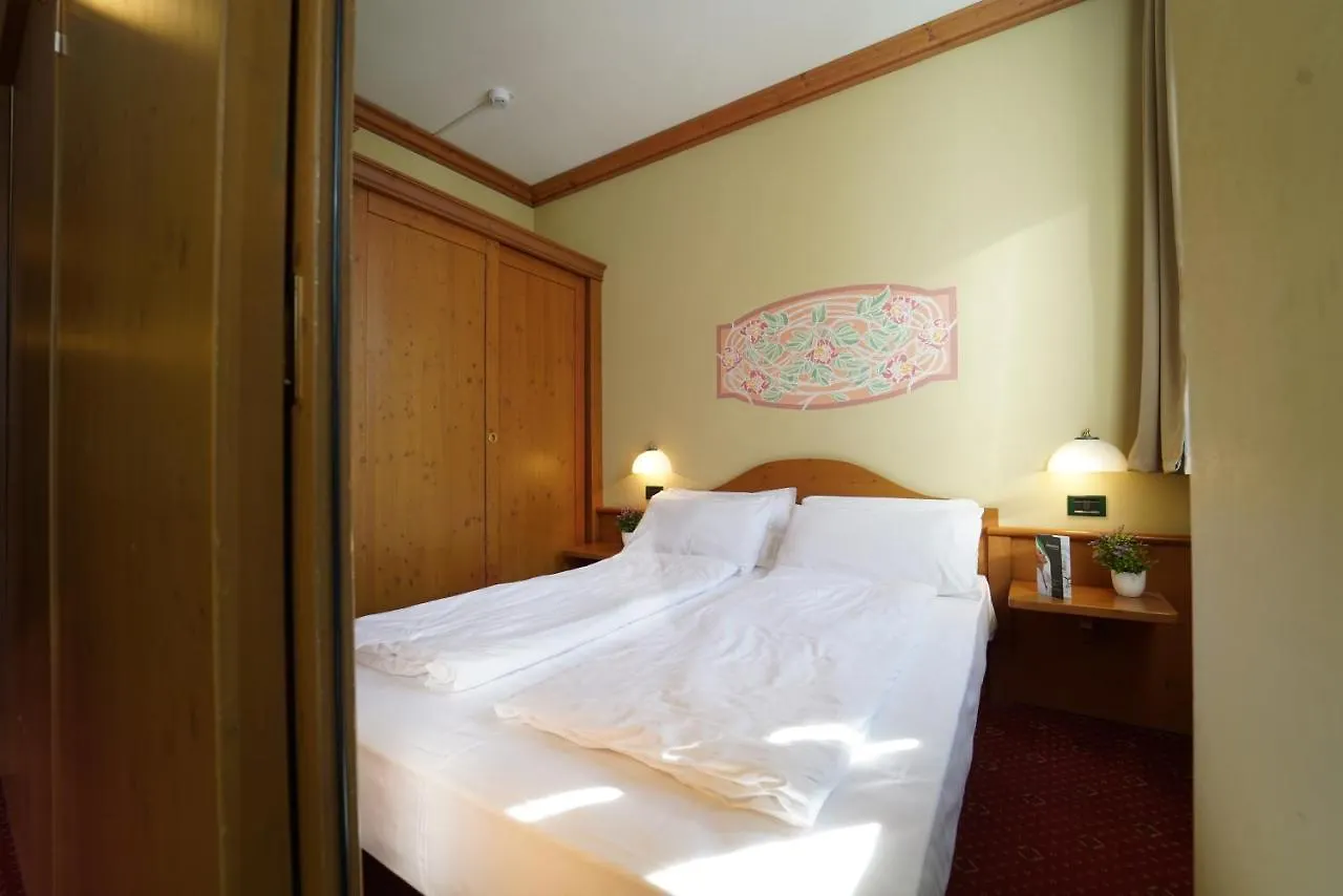 Palace Pontedilegno Resort Ponte Di Legno 0*,